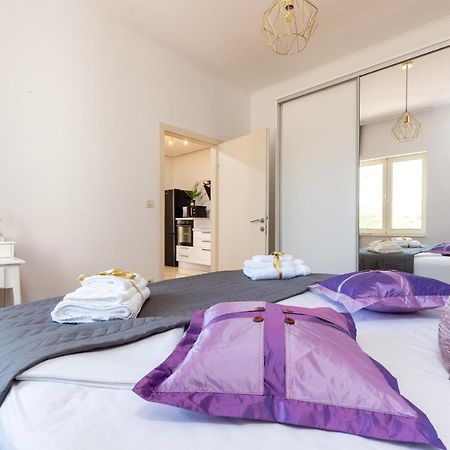 Luxa 5 Min Old Town, 10 Min Airport Leilighet Trogir Eksteriør bilde
